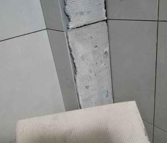 商水瓷砖空鼓维修公司分享下厨房瓷砖脱落的补救措施。